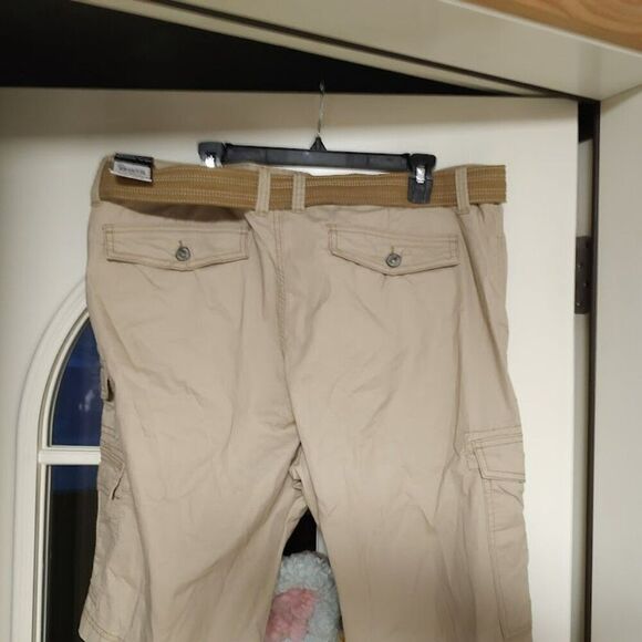 New Iron Co Beige Cargo Stretch Shorts With Belt Size Men's 40 - Picture 2 of 4